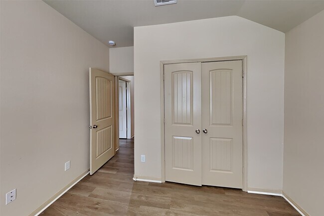 Building Photo - 2313 Jefferson Crossing Dr