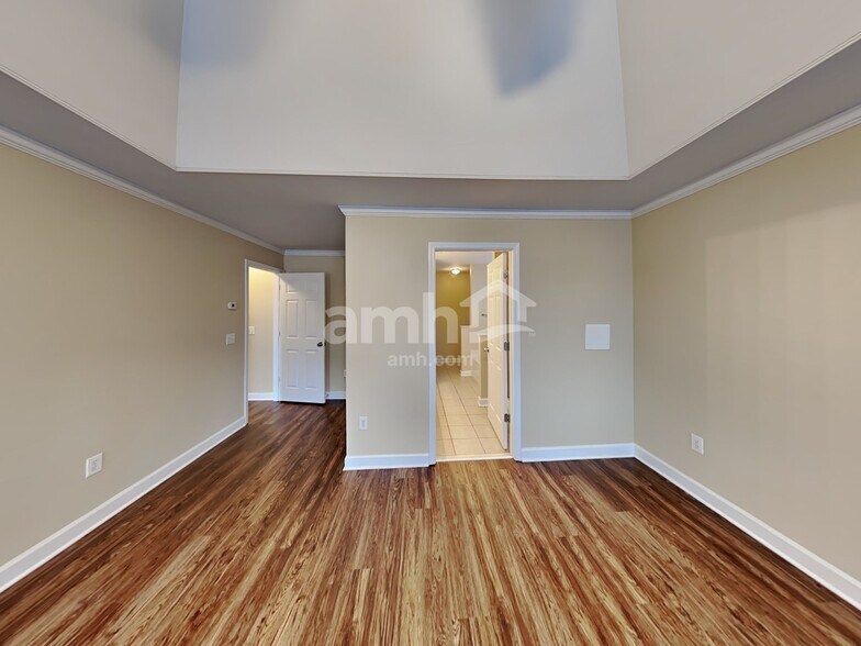 Building Photo - 708 Austin Creek Dr