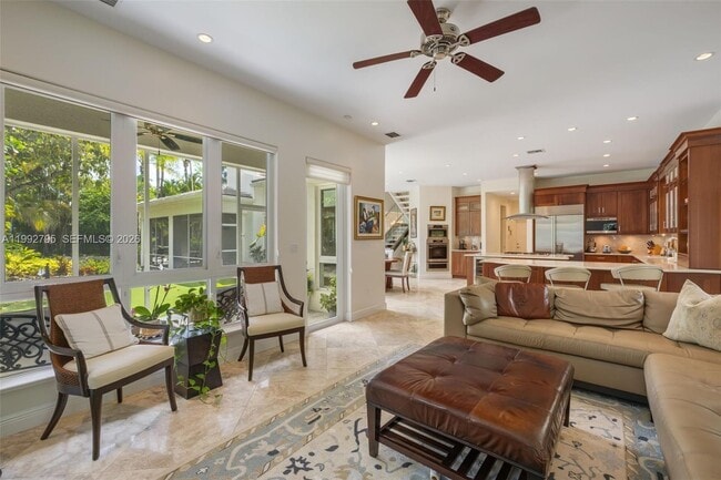 Building Photo - 755 Tiziano Ave