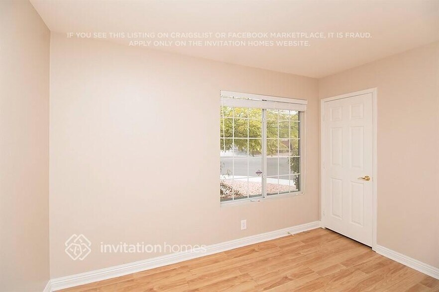 Building Photo - 6105 Desert Haven Rd