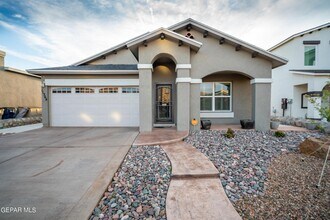 Building Photo - 11364 Bullseye St
