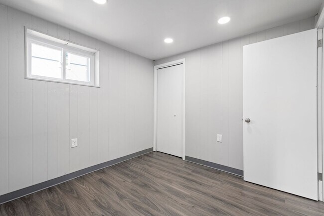 Building Photo - 3900 Howley St