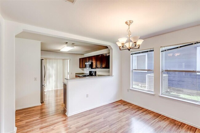 Building Photo - 1609 Anise Dr