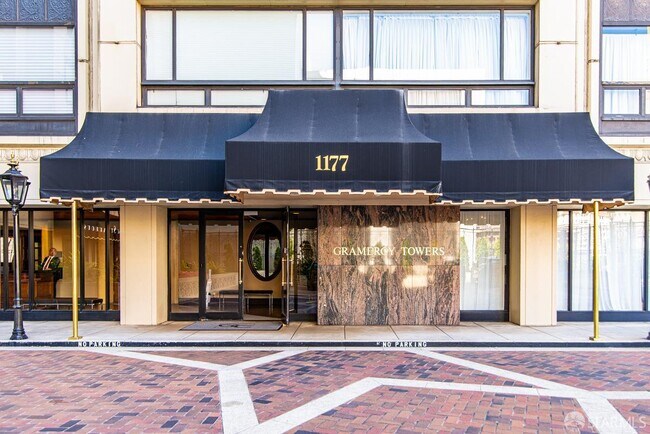 Building Photo - 1177 California St