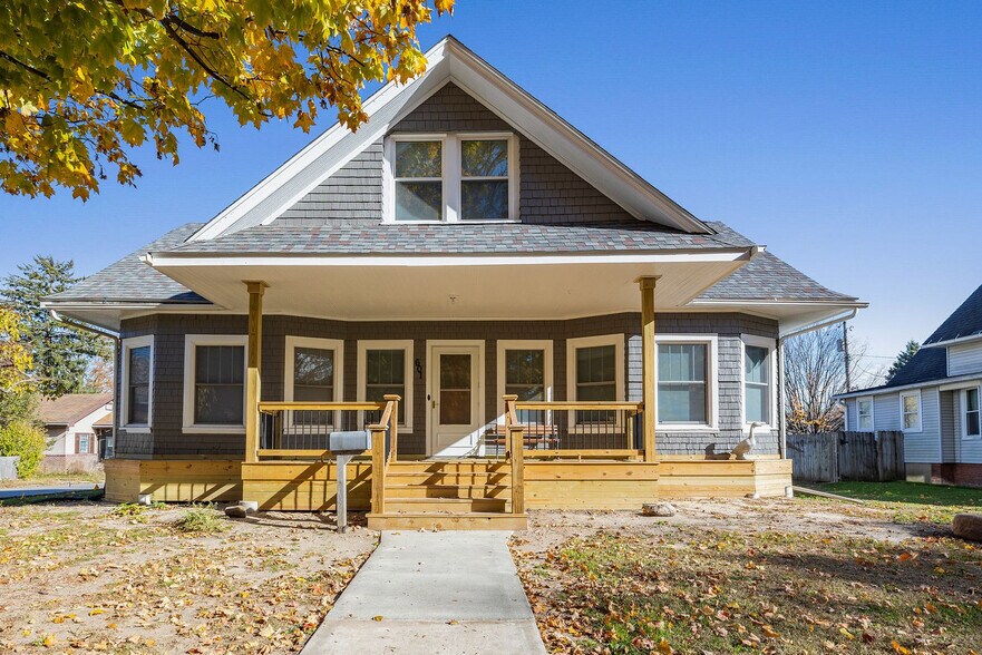 Building Photo - 601 Rumely St