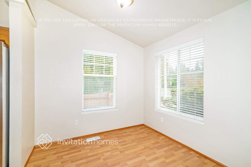 Building Photo - 308 84th Ave SE