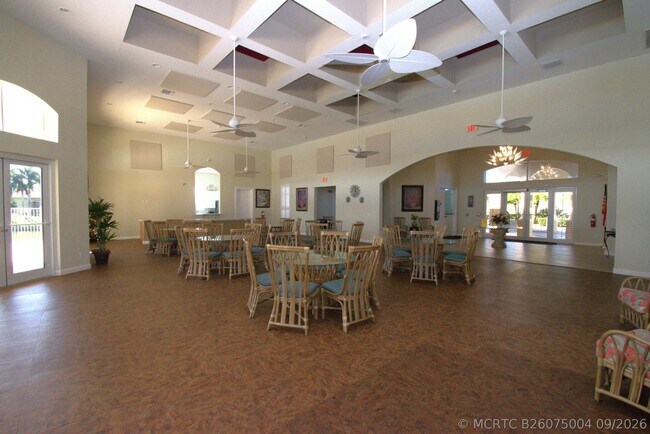 Building Photo - 6020 Spring Lake Terrace
