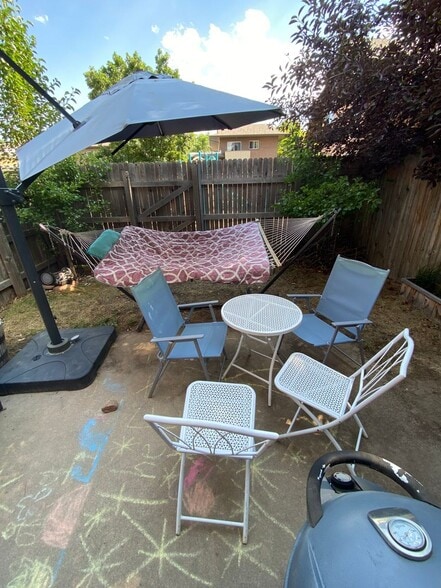 Building Photo - 1417 Bradley Dr