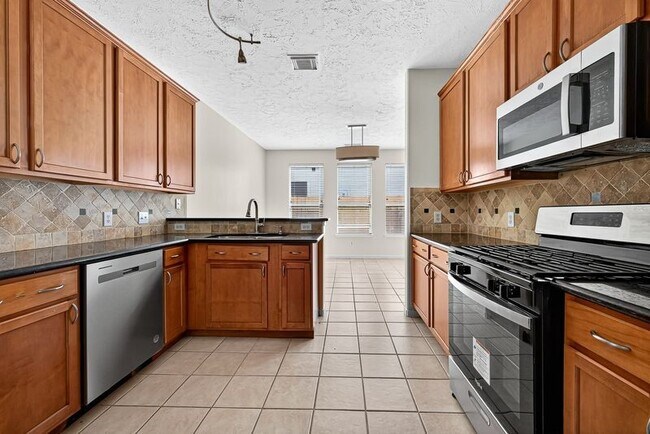 Building Photo - 7407 Hollister Ridge