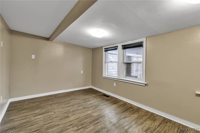 Building Photo - 114 Sawyer Ave