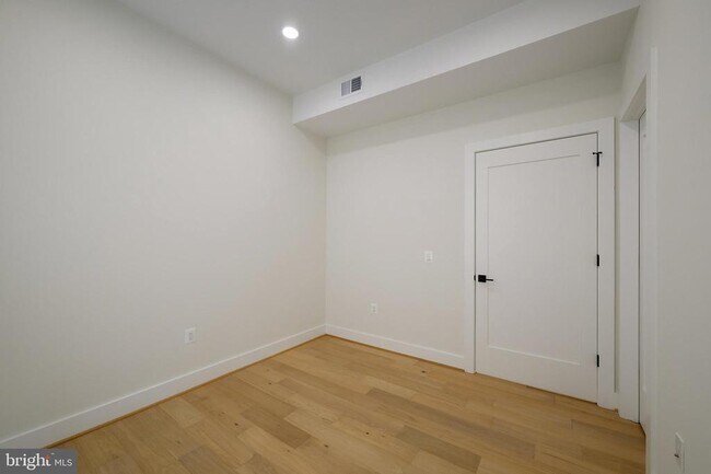 Building Photo - 4347 Harrison St NW