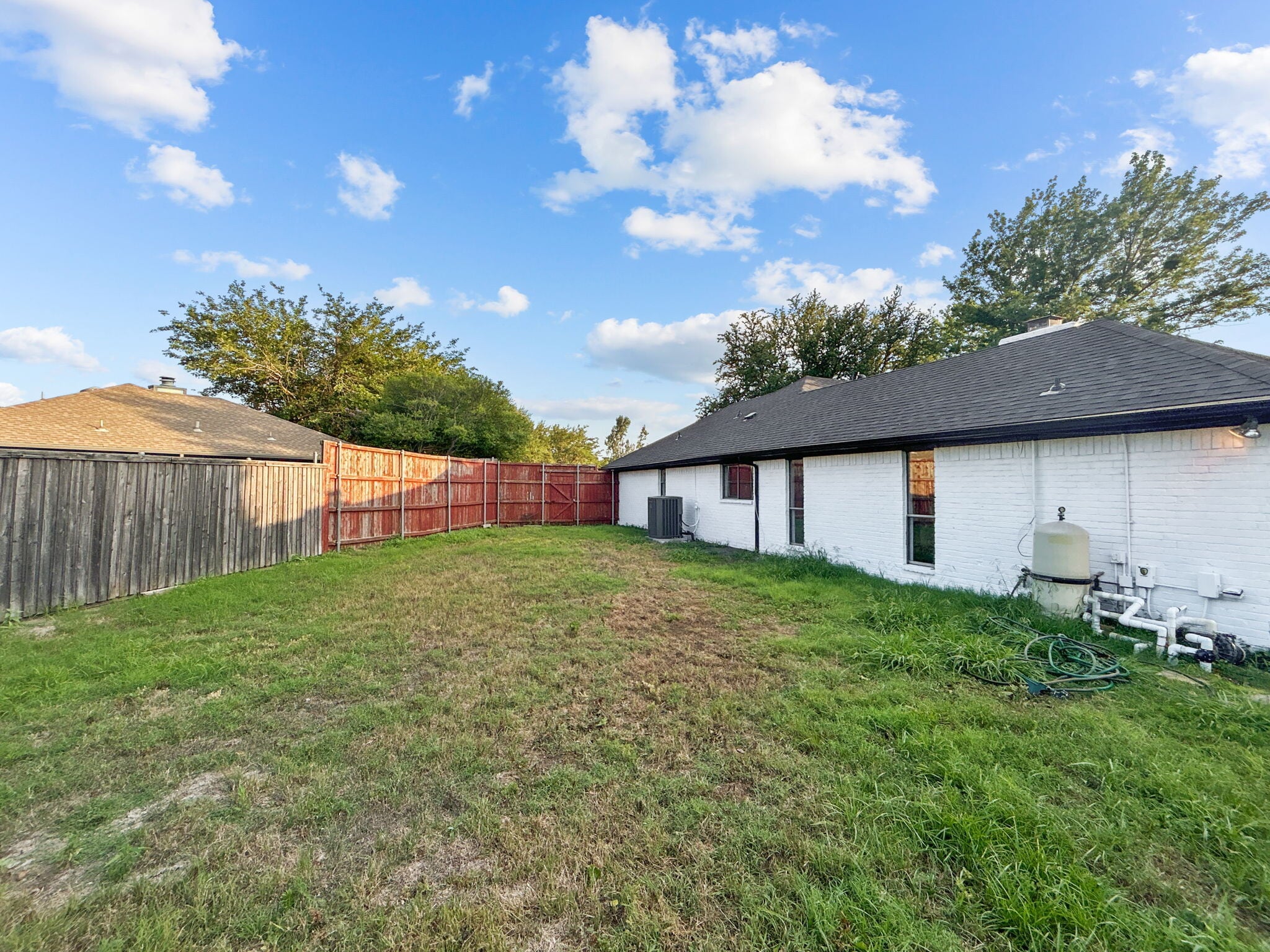 Building Photo - 1927 Vista Oaks Dr