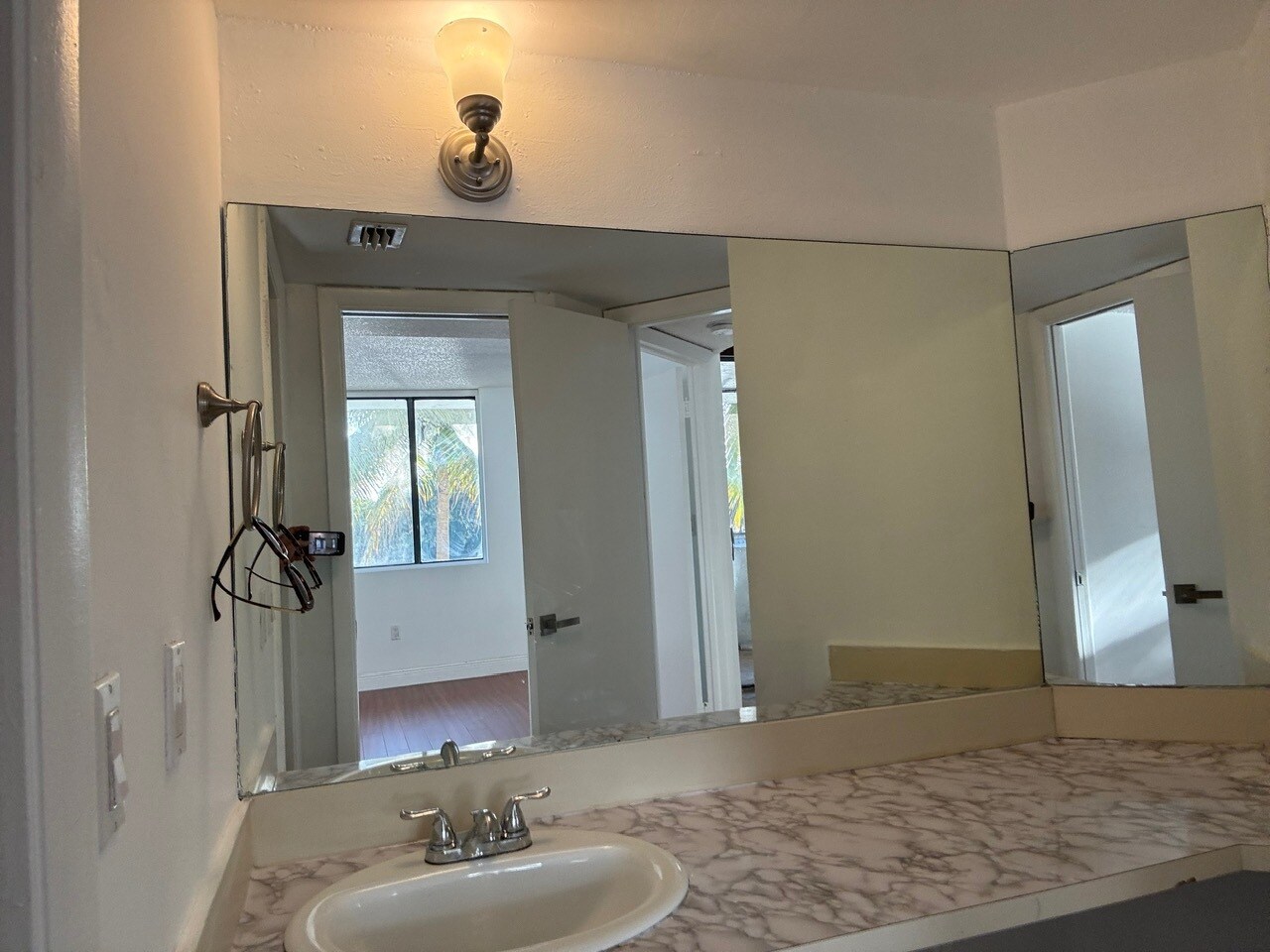 Building Photo - 8335 SW 152nd Ave