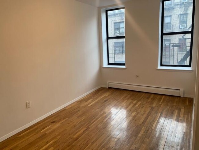 Building Photo - 2 bedroom in BRONX NY 10456