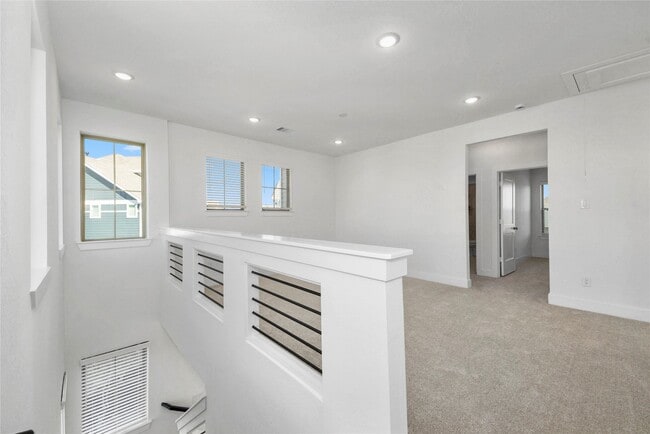 Building Photo - 18823 River Overlook Ct