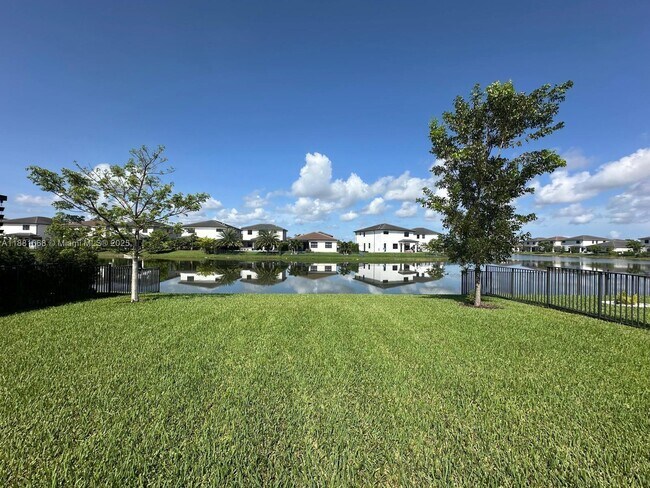 Building Photo - 4308 SW 173rd Ave