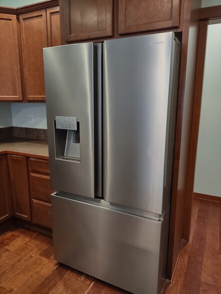 Excellent appliances - 25818 Arklow Pl NE