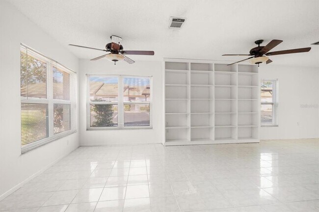 Building Photo - 3954 Sailmaker Ln