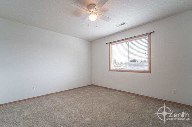 Building Photo - 8304 NE 158th Ave