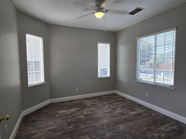 Building Photo - 4330 Alba Ct