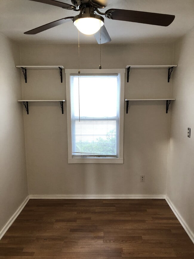 Building Photo - $2,095 / 1br - 400 sqft - 1 Bed 1 Bath Cot...