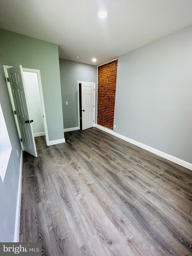 Building Photo - 3022 N Marshall St