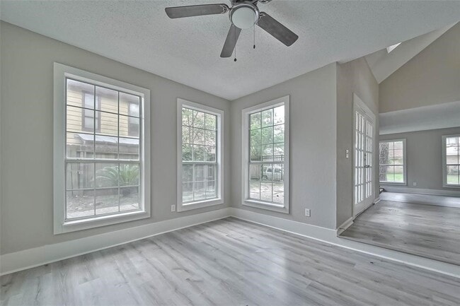Building Photo - 17805 Villa Way Dr