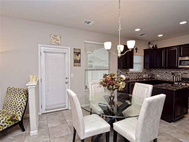 Building Photo - 112 Cypress Bend Ct