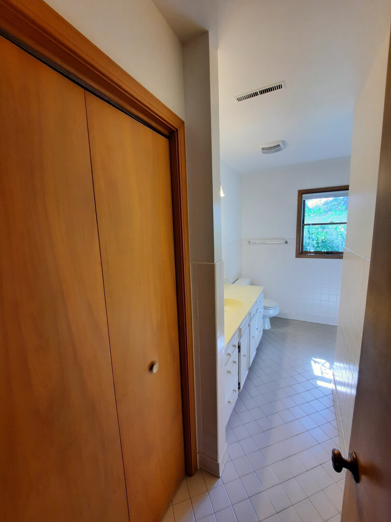 Large Linen Closet-Bathroom - 1450 Wing St