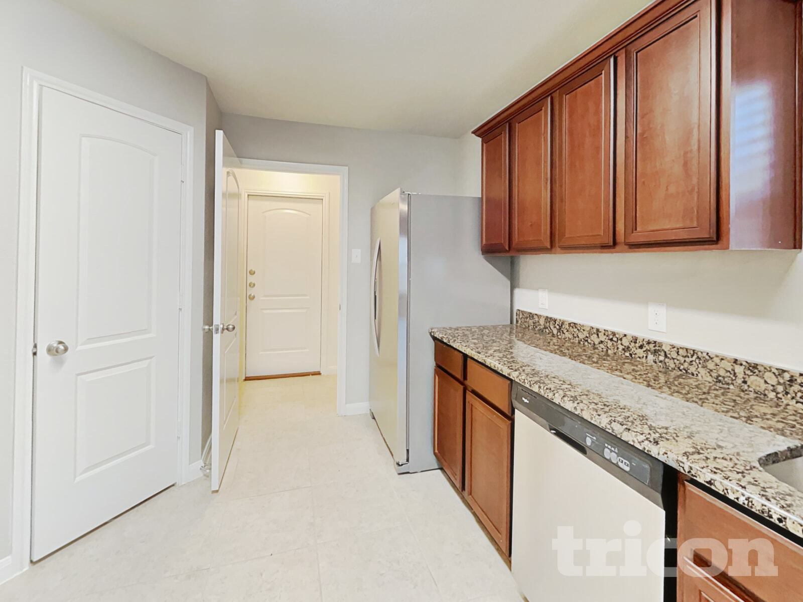 Building Photo - 224 Cottonwood Dr