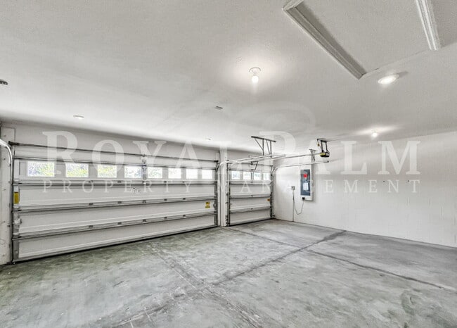 Building Photo - 25 Orlando Blvd