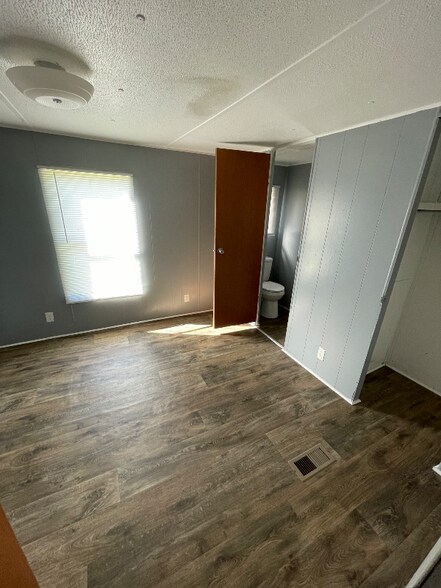 Building Photo - 132 Gantt Rd