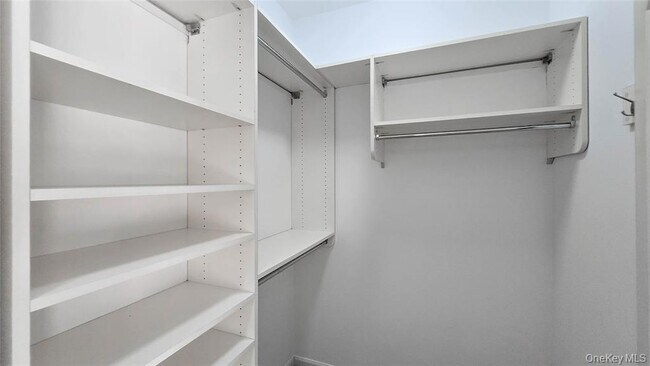 Building Photo - 106 Canter Ct