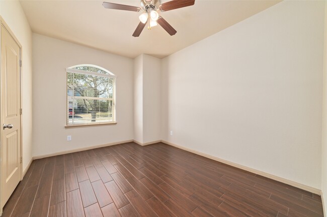 Building Photo - 2618 Ash Haven Ln