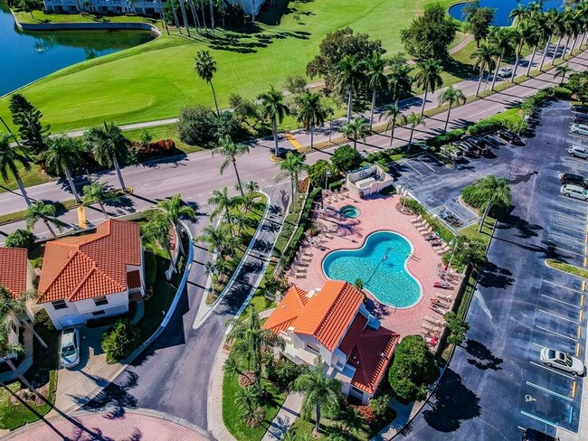 Building Photo - 6151 Bahia Del Mar Blvd S