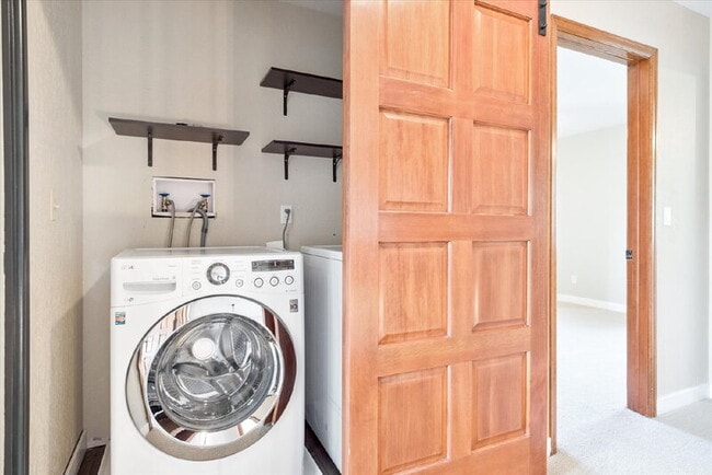 Building Photo - 8056 S Krameria Way