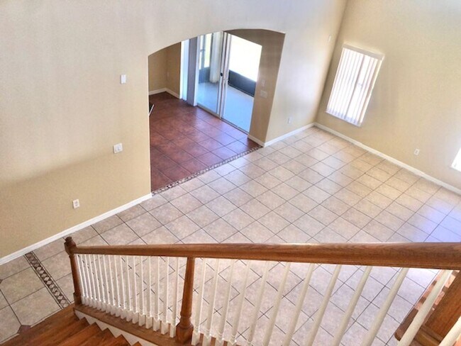 Building Photo - EAGLE CREEK LAKE NONA! WELCOME HOME! Beautiful water views! Spacious 2 story-3 bedroom 2.5 bath h...