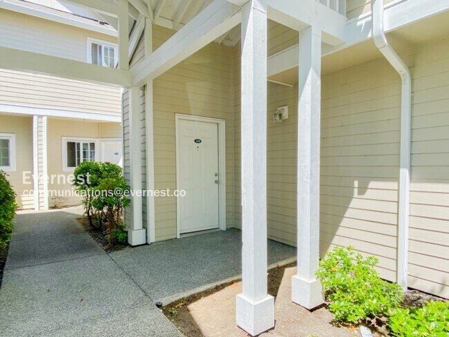 Building Photo - 1522 196th St SE