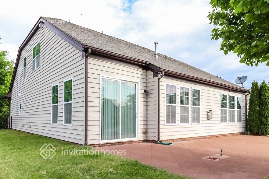 Building Photo - 111 Rainberry Dr