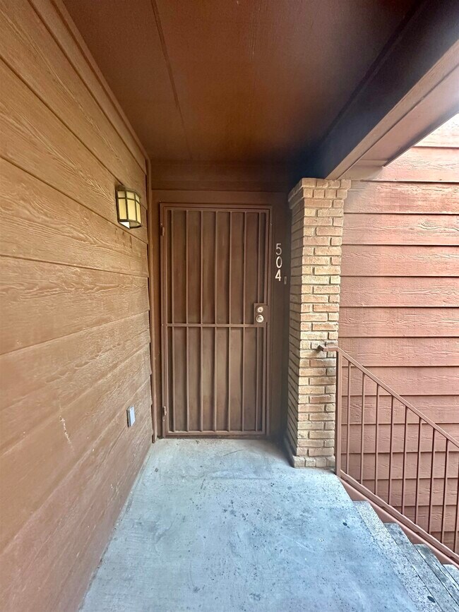 Building Photo - 9802 Cantera Ct