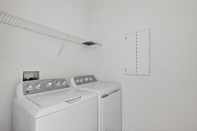 Building Photo - 11344 SW Pietra Wy
