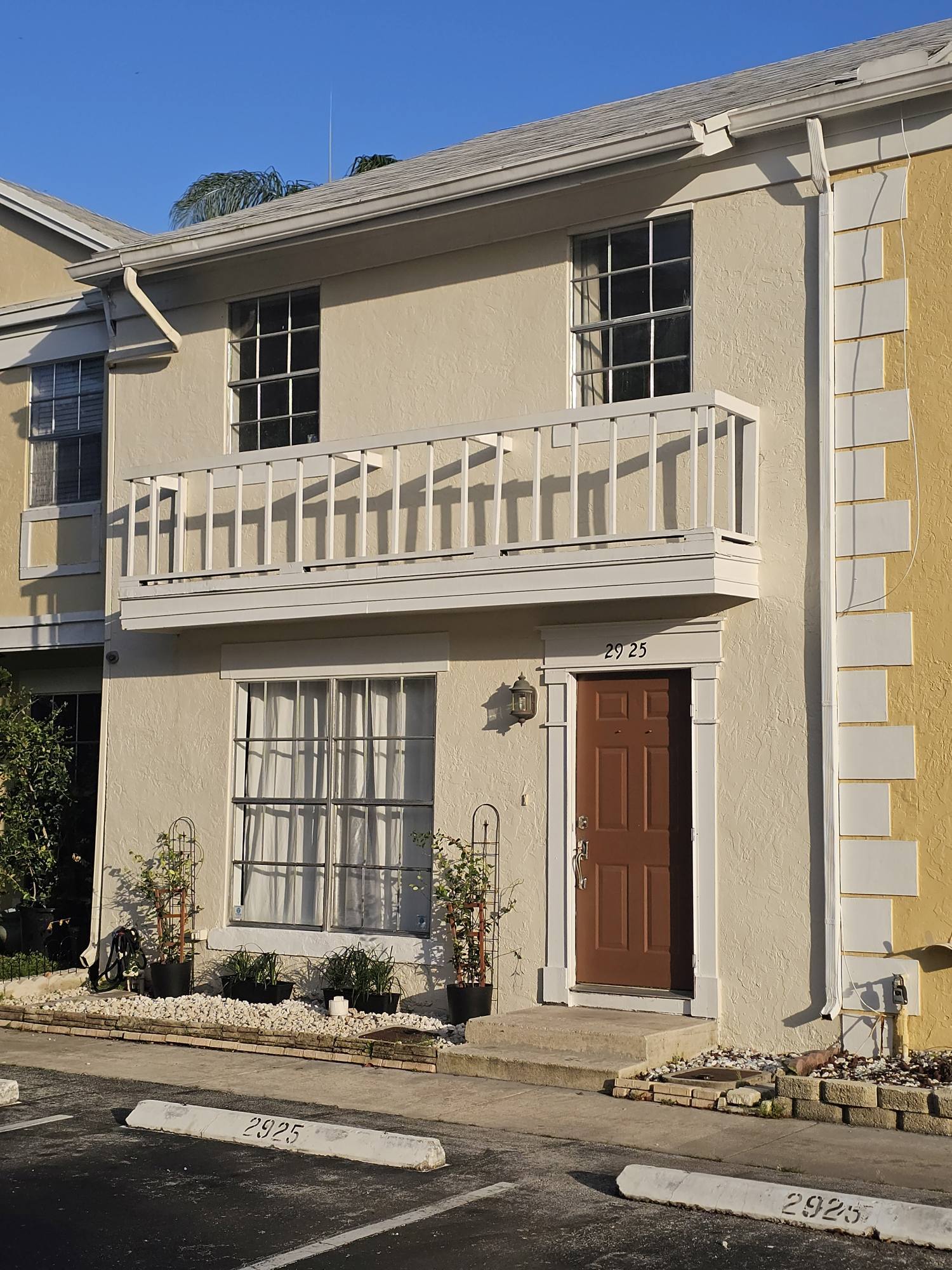 Building Photo - 2925 Belmont Ln