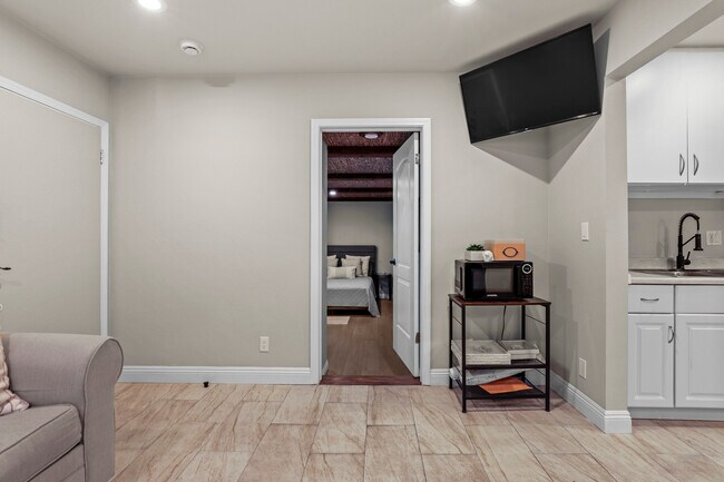 Looking into bedroom - 610 E Fairview Blvd