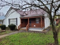Building Photo - 1121 Elm St