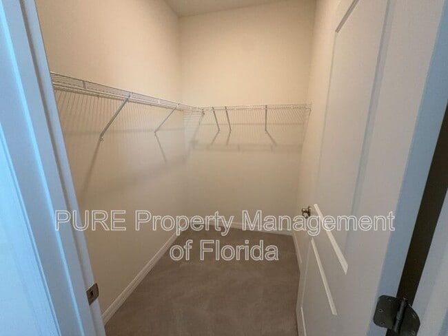 Building Photo - 4122 NW 48th Ter Rd