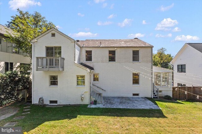 Building Photo - 6023 Walhonding Rd