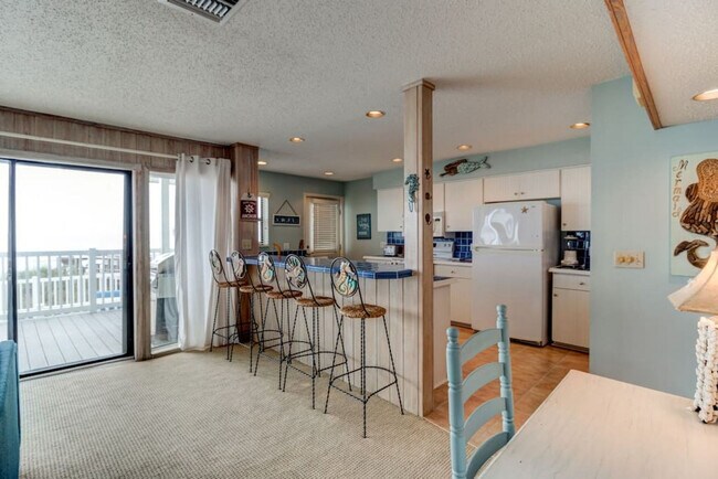 Building Photo - 59 Oceanside Dr