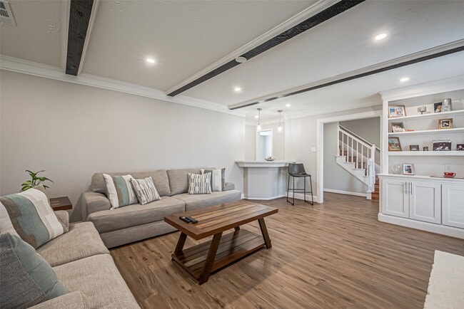 Building Photo - 15211 Camino Del Sol Dr