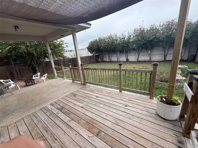 Building Photo - 723 Settlement St