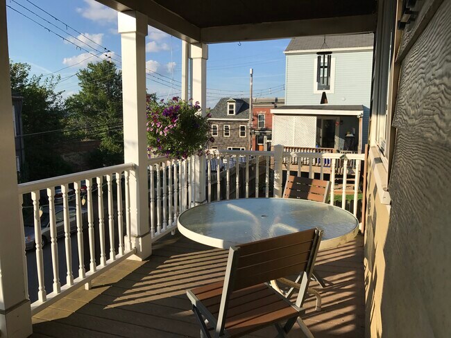 Building Photo - 3234 Dobson St